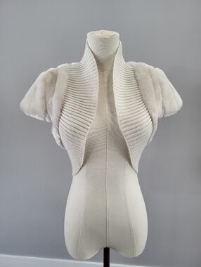 Ci Sono Faux Fur Shrug Bolero Ivory Knit Trim Open Front Small